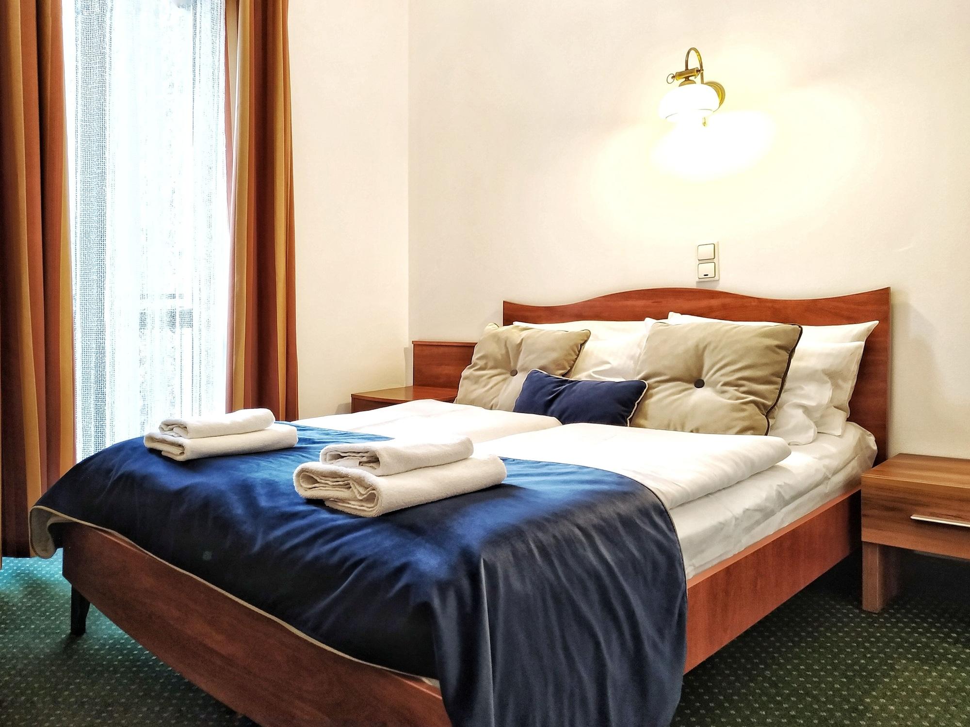Nobilton Hotel Красков Екстериор снимка