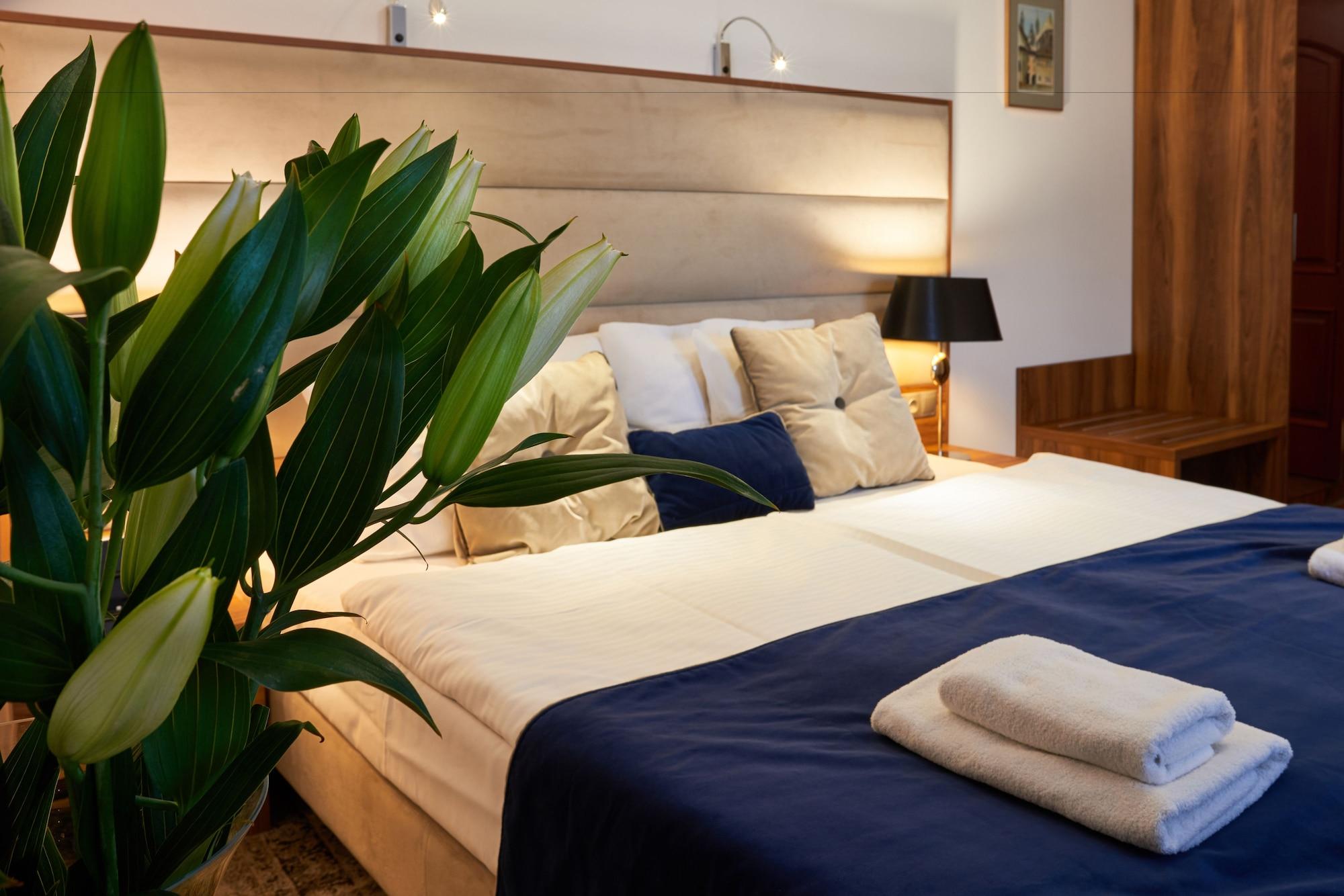 Nobilton Hotel Красков Екстериор снимка