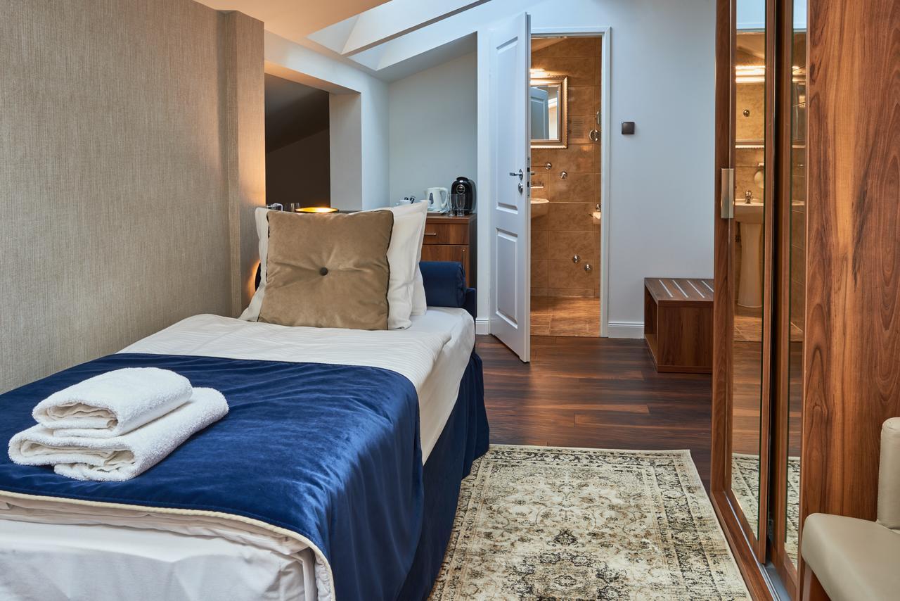 Nobilton Hotel Красков Екстериор снимка
